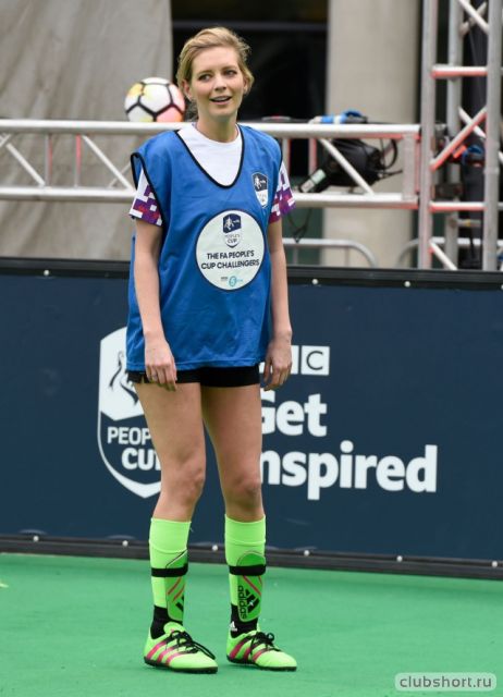 76725_rachel-riley-12hr-soccer-challenge-in-manchester.jpg